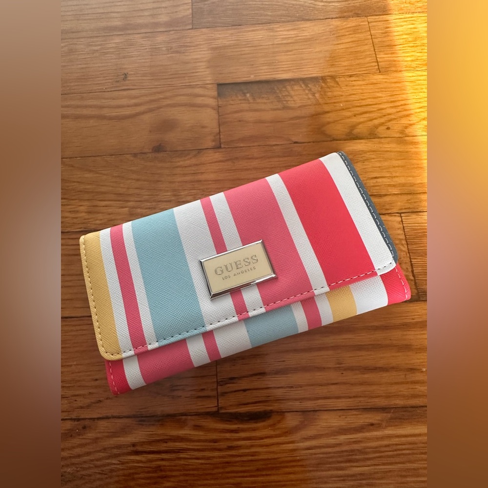 Guess Wallet